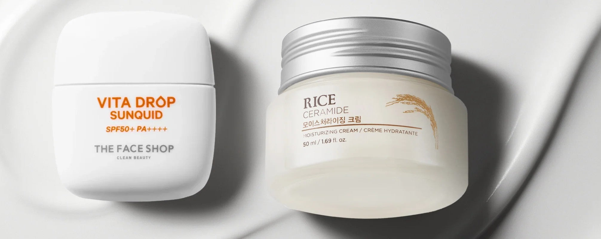 Oil-Free Gel vs. Lotion: Which Moisturizer is Your Skin's Best Friend for a Non-Greasy Glow?